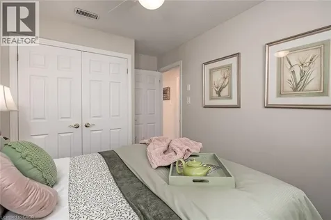 1580 Kerns Road Burlington ON L7P 3A7