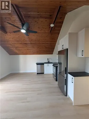 413 Concession Street Hamilton ON L9A 1B8