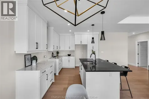 211 Rosewood Crescent Chatham ON N7M 0V4