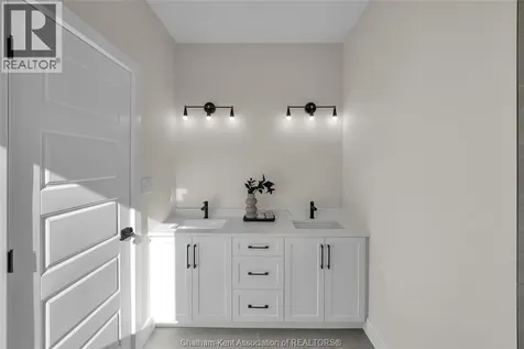 211 Rosewood Crescent Chatham ON N7M 0V4