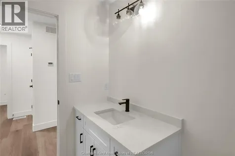 8 Cornerstone Place Chatham ON N7M 0V8