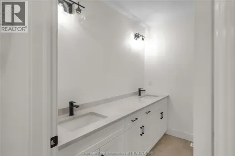 8 Cornerstone Place Chatham ON N7M 0V8