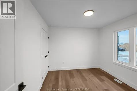 8 Cornerstone Place Chatham ON N7M 0V8
