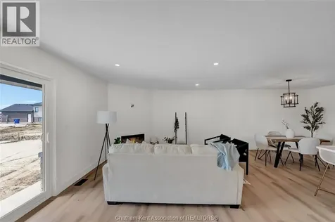 27 Cornerstone Place Chatham ON N7M 0V8