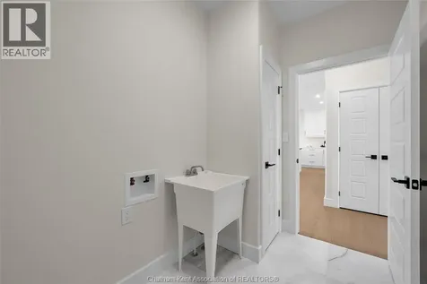 207 Rosewood Crescent Chatham ON N7M 0V4