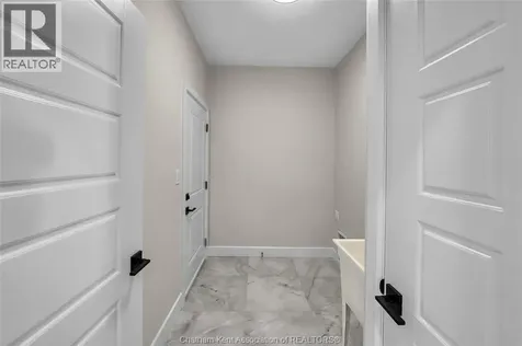 203 Rosewood Crescent Chatham ON N7M 0V4