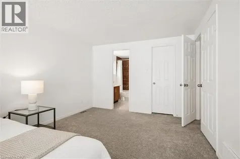 482 Foxhill Place Waterloo ON N2T 1X7