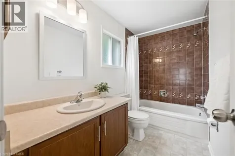 482 Foxhill Place Waterloo ON N2T 1X7
