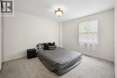 482 Foxhill Place Waterloo ON N2T 1X7