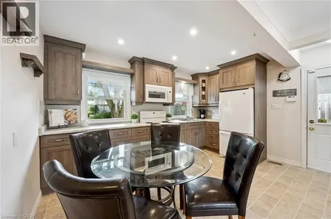 31 Third Avenue Cambridge ON N1S 2C5