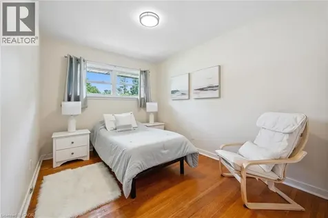31 Third Avenue Cambridge ON N1S 2C5