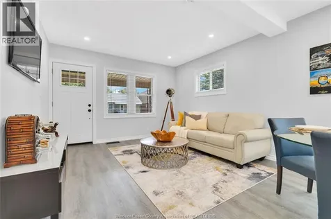1209 Curry Avenue Windsor ON N9B 2C8