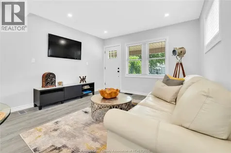 1209 Curry Avenue Windsor ON N9B 2C8