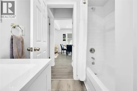 1209 Curry Avenue Windsor ON N9B 2C8