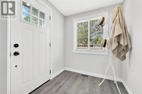 1209 Curry Avenue Windsor ON N9B 2C8