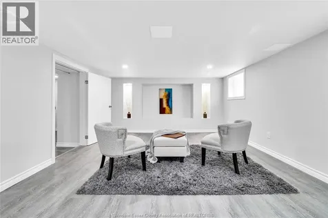 1209 Curry Avenue Windsor ON N9B 2C8