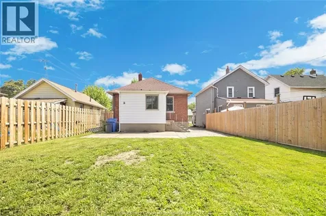 1209 Curry Avenue Windsor ON N9B 2C8