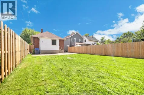 1209 Curry Avenue Windsor ON N9B 2C8