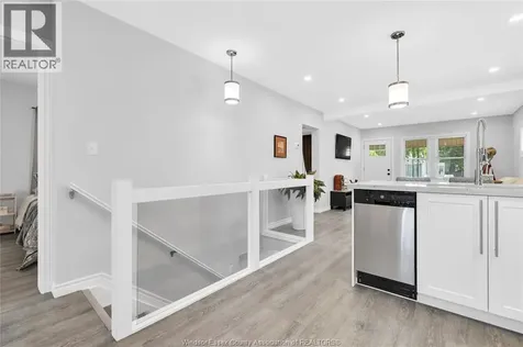 1209 Curry Avenue Windsor ON N9B 2C8