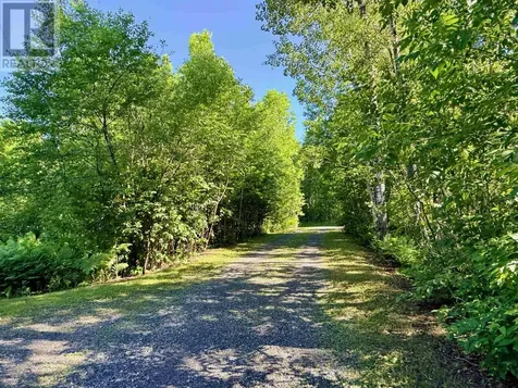 60 Campbell Road Kenora ON P9N 4N3