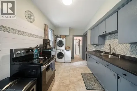 76 William Street Brantford ON N3T 3K8