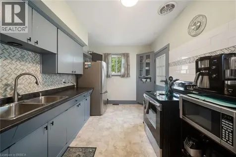76 William Street Brantford ON N3T 3K8
