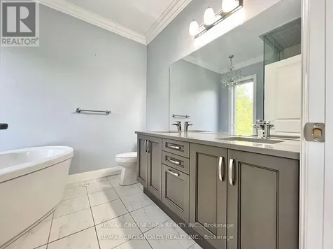45 Plowman Lane Richmond Hill (rouge Woods) ON L4S 0G4