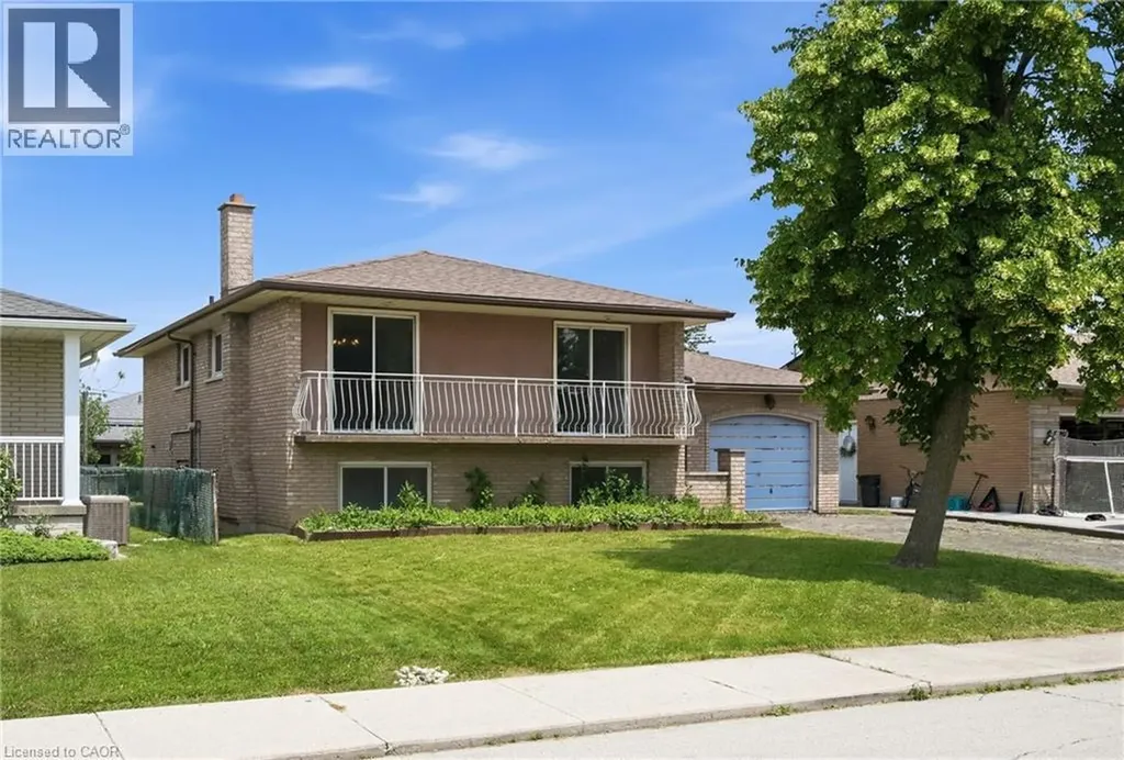 34 Windrush Crescent Hamilton ON L8V 2K8