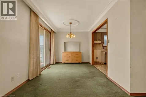 34 Windrush Crescent Hamilton ON L8V 2K8