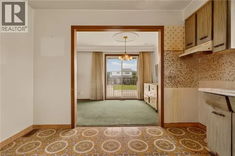 34 Windrush Crescent Hamilton ON L8V 2K8