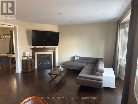 371 Vendevale Avenue Ottawa ON K2P 0S4
