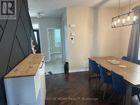 371 Vendevale Avenue Ottawa ON K2P 0S4