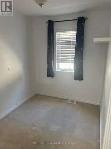 371 Vendevale Avenue Ottawa ON K2P 0S4