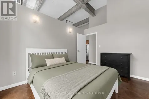 11 Rebecca Street Hamilton (beasley) ON L8R 3H7