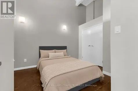 11 Rebecca Street Hamilton (beasley) ON L8R 3H7