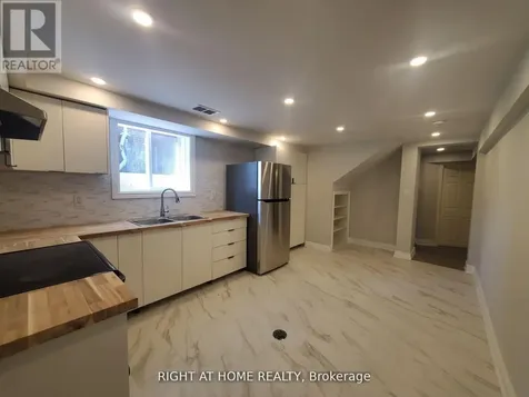 214 Kenilworth Avenue South Hamilton (delta) ON L8K 2T4