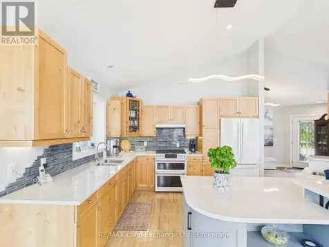 752 Lake Range Drive Huron-kinloss ON N2Z 0B3