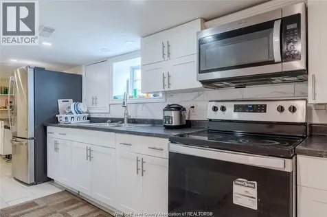 609 St. Joseph Windsor ON N9C 3H3