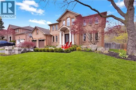 1398 Winterberry Drive Burlington ON L7P 4T4