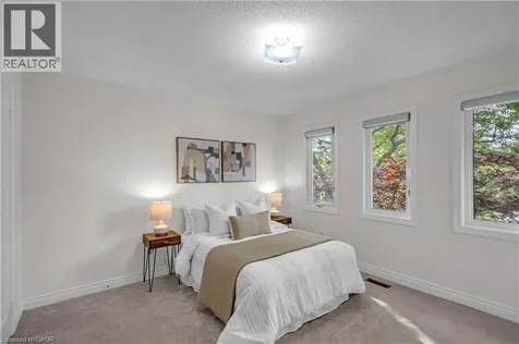 1398 Winterberry Drive Burlington ON L7P 4T4