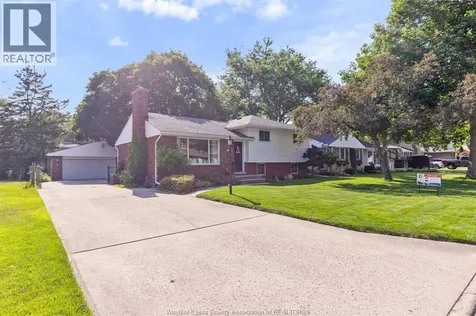 3659 Bruce Avenue Windsor ON N9E 1W4