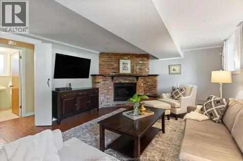 3659 Bruce Avenue Windsor ON N9E 1W4