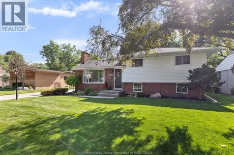 3659 Bruce Avenue Windsor ON N9E 1W4