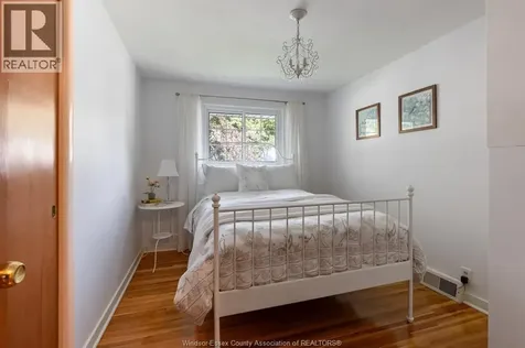 3659 Bruce Avenue Windsor ON N9E 1W4