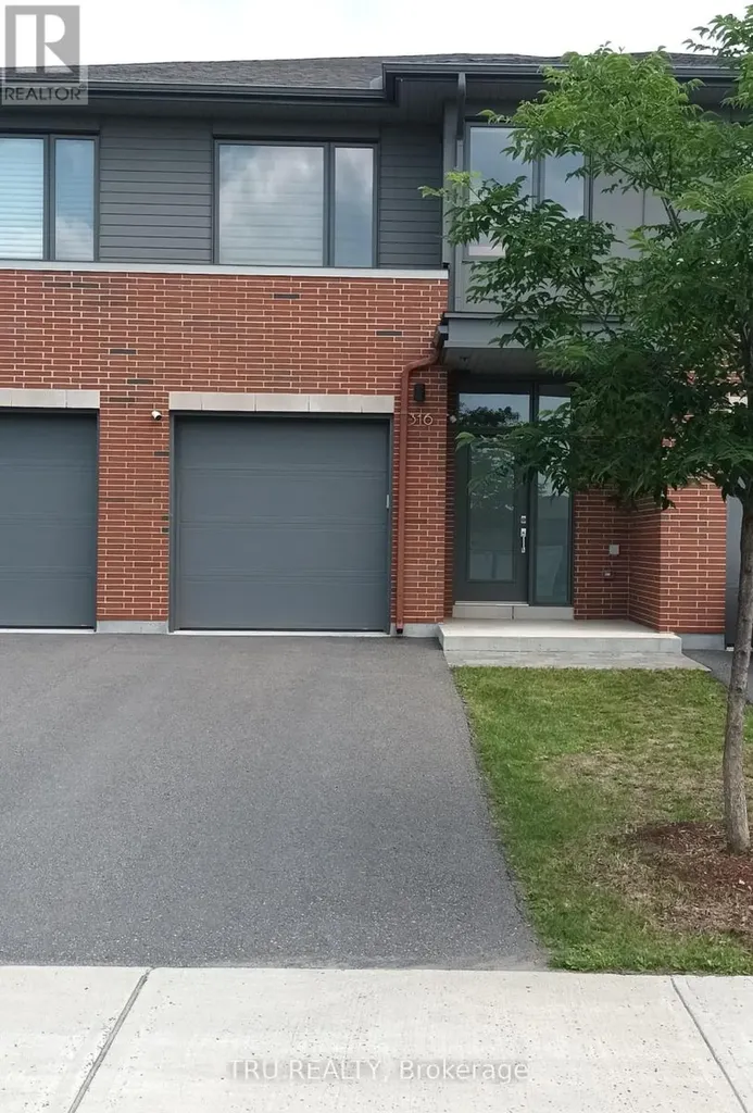 316 Wigwas Street Ottawa ON K1K 5A1