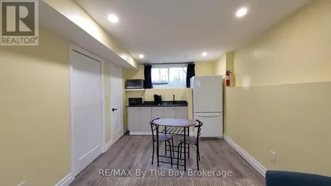 7 Harbour Crescent Wasaga Beach ON L9Z 1G4