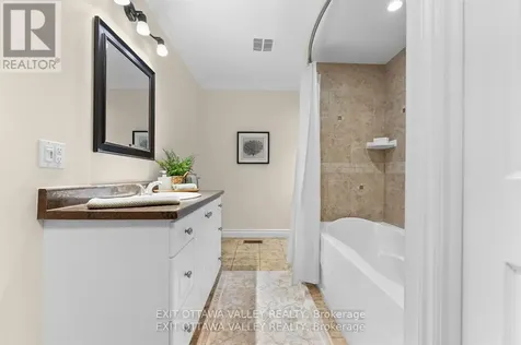 164 Maple Avenue Pembroke ON K8A 1L2