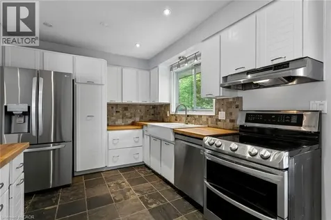 77 Creighton Road Dundas ON L9H 3B7