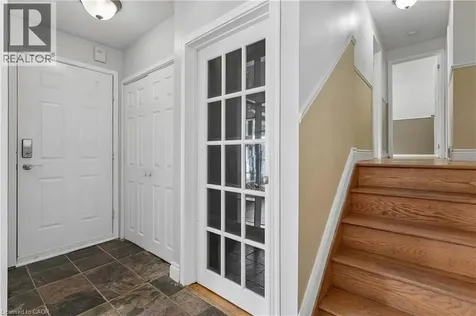 77 Creighton Road Dundas ON L9H 3B7