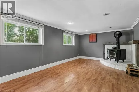 77 Creighton Road Dundas ON L9H 3B7